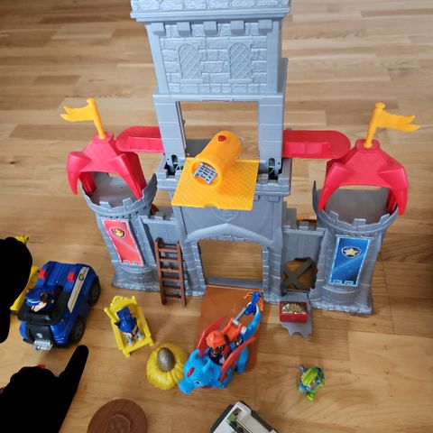 Paw Patrol Rescue Knights Castle + Biler selges