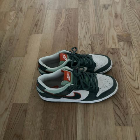 OTOMO KATSUHIRO NIKE SB DUNKS