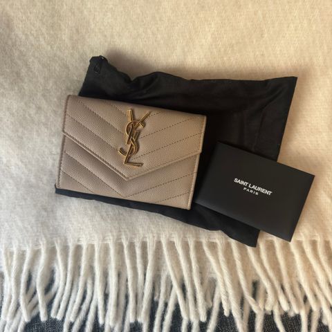 Saint Laurent Cassandre Matelassé small envelope wallet