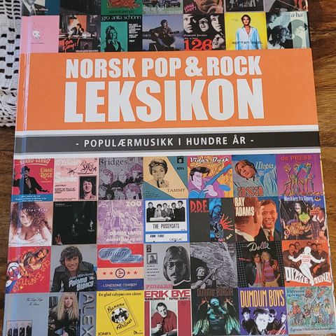 Norsk pop og rock leksikon  1 utgaven.