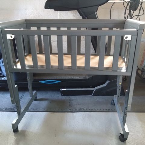 Bedside crib