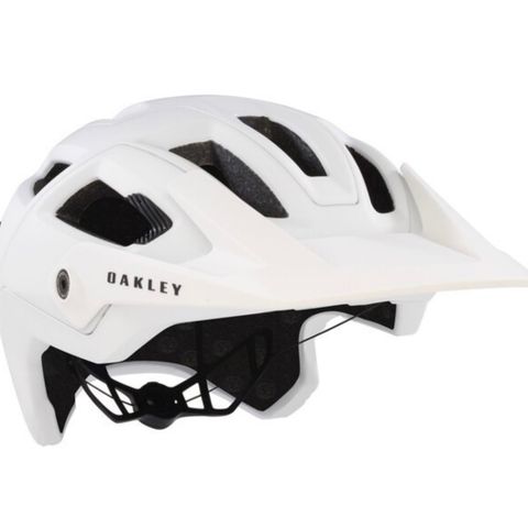 oakley hjelm