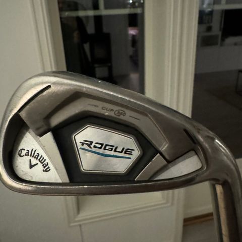 Callaway Rogue Jernsett 5-PW + 54, 60 og putter.