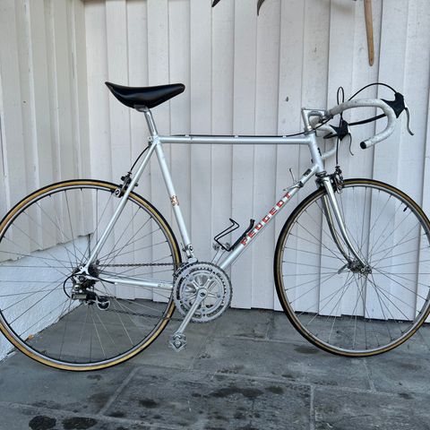 Klassisk Peugeot treningsracer