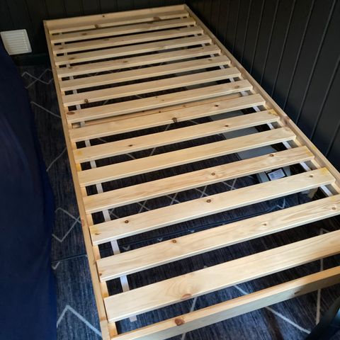 Ikea seng 90 x 200