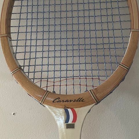 Vintage tennis rakket i tre.