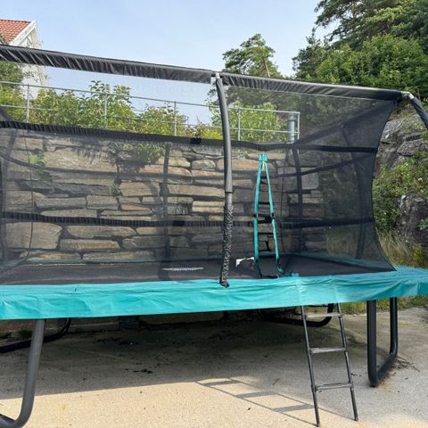 Jump Master trampoline