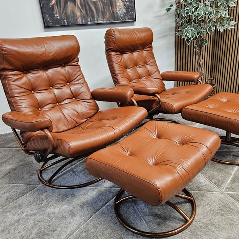 2 stk. Ekornes Original Stressless 1974 lenestoler med krakk