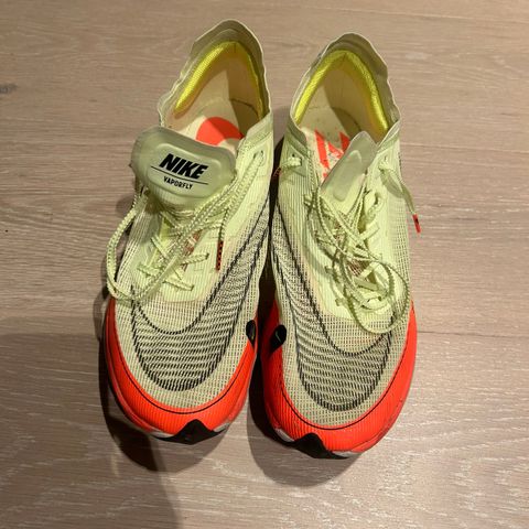 Nike ZoomX Vaporfly Next% 2 - 45,5 (som nye)