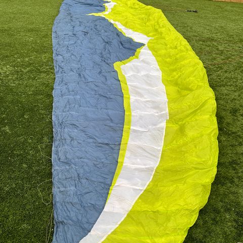 Paraglider Ozone Buzz Z4 ML. Lav B, Med TO seler og nødskjerm