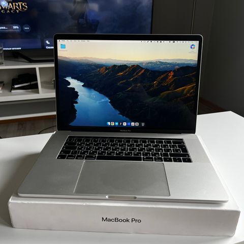 MacBook Pro 15.4" 2019, i7, 16/256