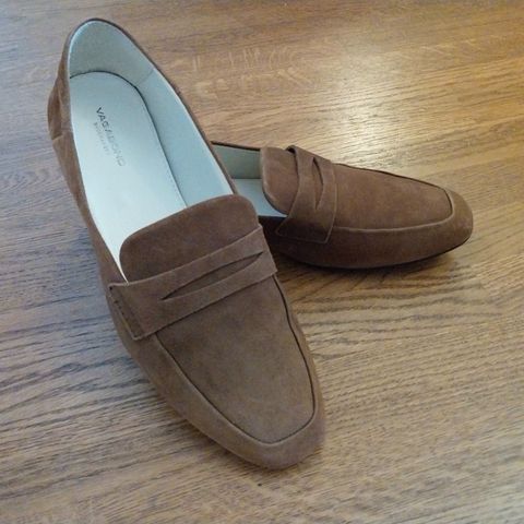 Vagabond - loafers i semsket skinn - brun