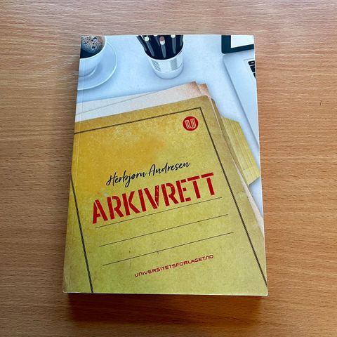 HERBJØRN ANDRESEN - ARKIVRETT (2020) - LÆREBOK - SOM NY - UNDER HALV PRIS!