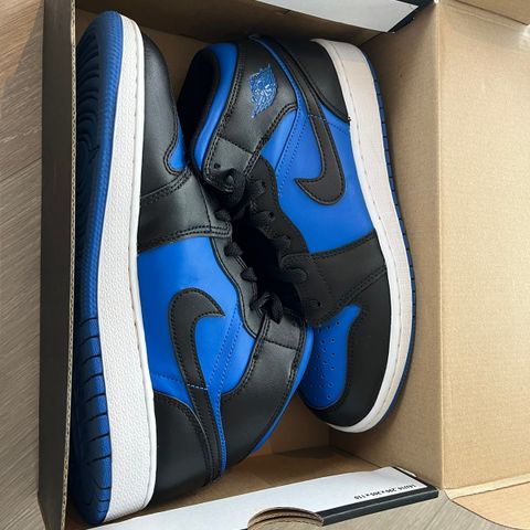 Air jordan 1 mid hyper royal sko str. 38,5 - nesten som ny