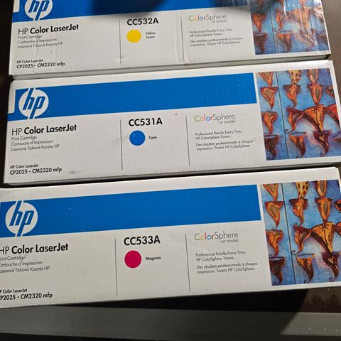 HP toner for cp2025 og cm2320