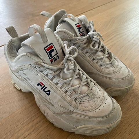 Fila joggesko. Str 34