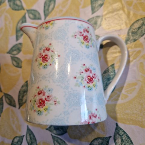 Greengate mugge. 0.5 liter. Porselen.