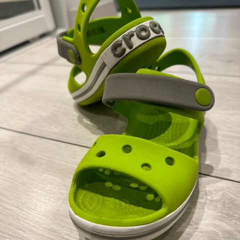 Crocs sandaler 26