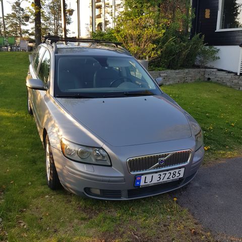 Volvo V50 2,4i bensin - rep.objekt/delebil. Reservert.