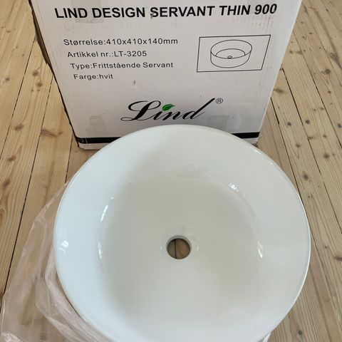 Lind design servant thin 900