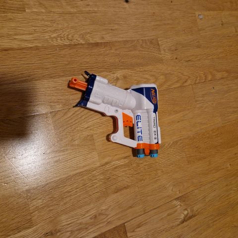 NERF Elite triad ex-3