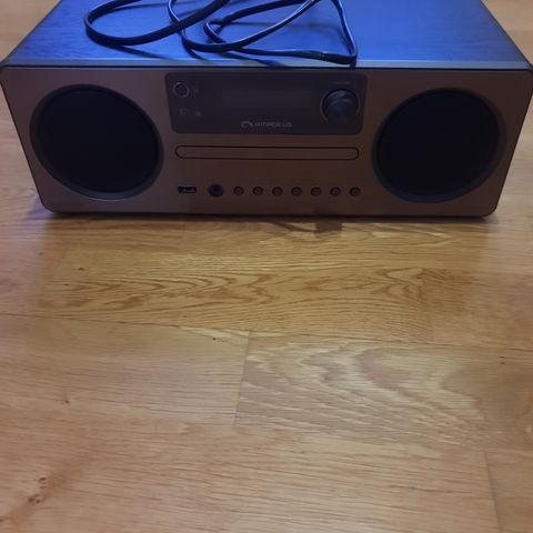 Amadeus Radio 650kr