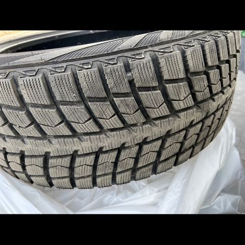 265/45 R21 VINTERDEKK