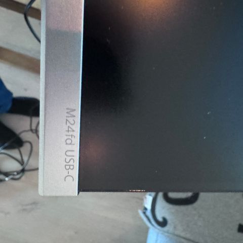 23,8» USB-C monitor