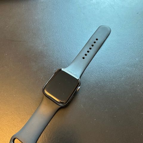 Apple Watch Series 6 GPS + Cellular selges rimelig