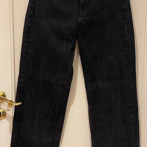 NA-KD reborn serie straight high waste jeans str. XS