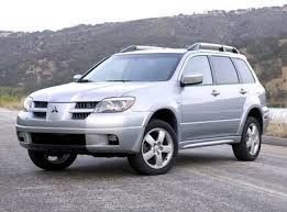 Mitsubishi outlander 03-06 deler selges.