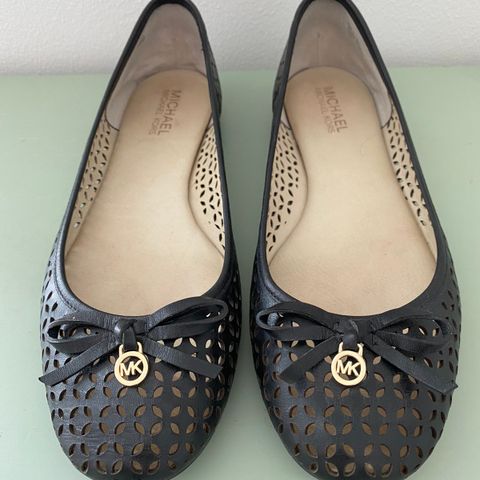 Olivia Flat fra Michael Kors