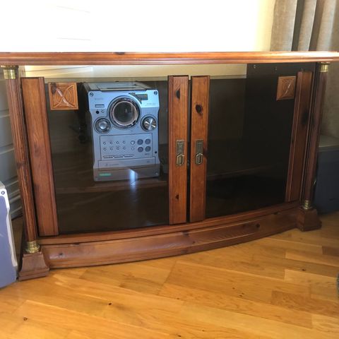 Jugen Elegante TV-benk