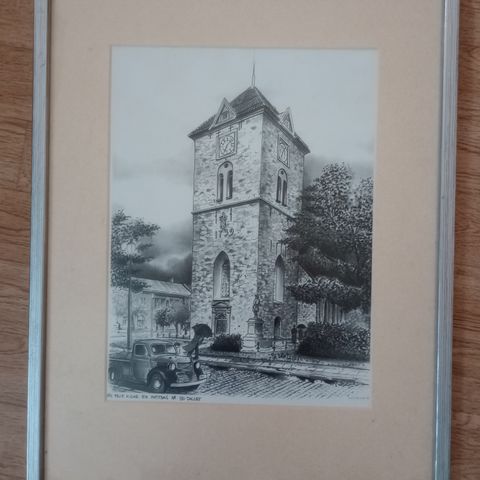 Bilde m/sølvfarget treramme. Vår Frue Kirke. Tegnet av Leif O. Furseth