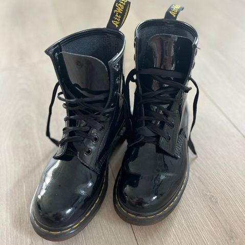 Dr. Martens