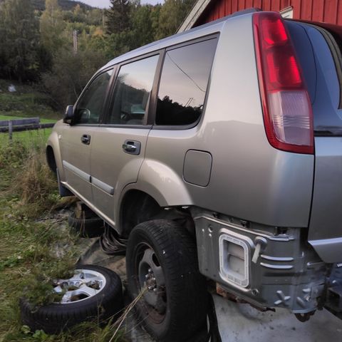 X-TRAIL 2.2-136 D 4X4  2007