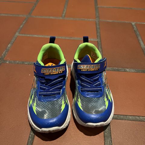 Skechers blinkesko light storm 2.0 størrelse 24