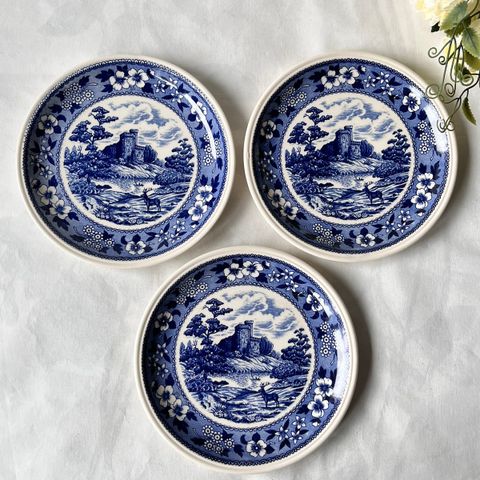 Engelske asjetter fra Staffordshire – Dekorative og funksjonelle! 💙