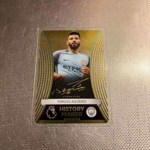 Panini Adrenalyn XL 2025 History Maker Aguero Signature