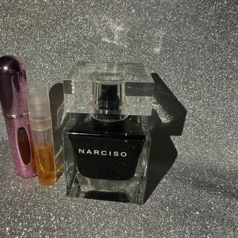 Narciso Rodriguez Svart Kube *Veldig Sjelden* Samples på 3ml - 5 ml