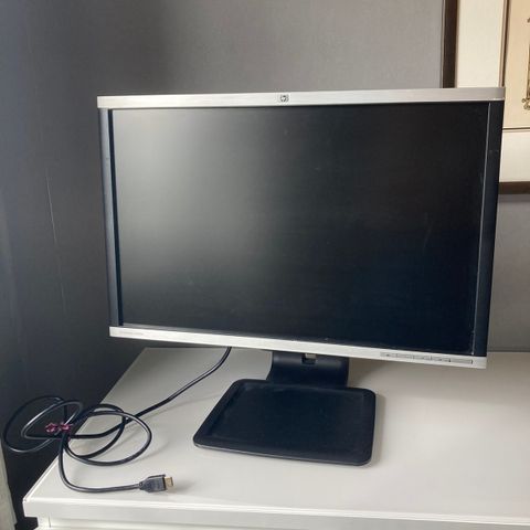 24’’ LED-skjerm fra HP