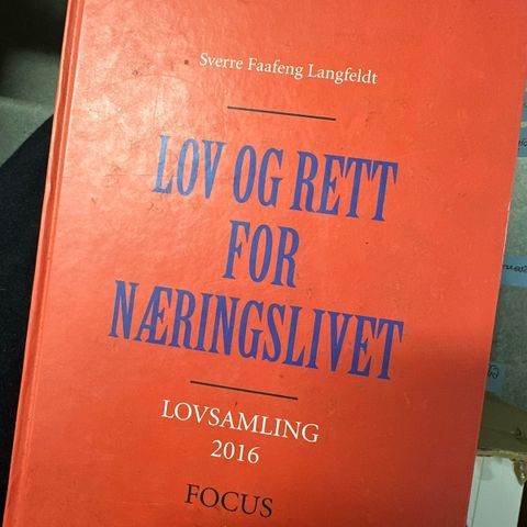 Pensumbok: lov og rett for næringslivet