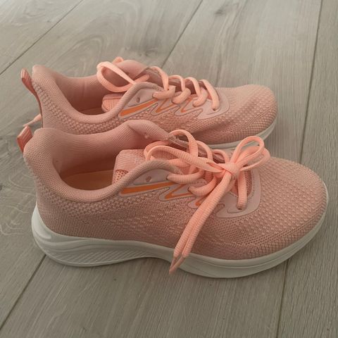 Lyse rosa sneakers sko str 35