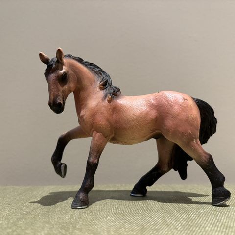 Mustang hingst (SCHLEICH) selges