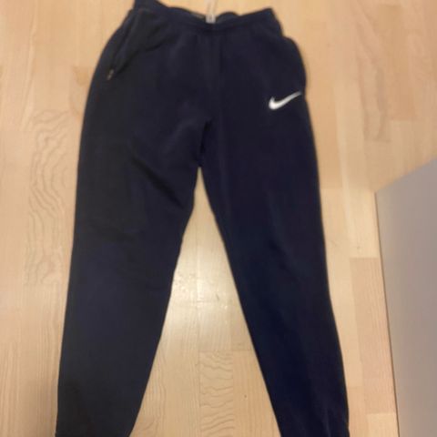 Navy Nike joggebukse