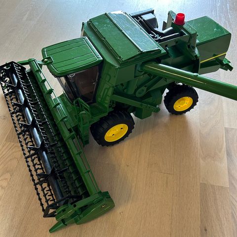 John Deere Skurtresker fra Bruder