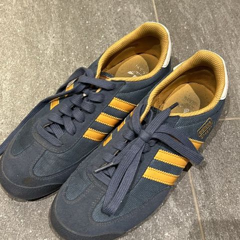 Adidas sko