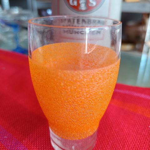 Pulverglass med nydelig orange farge (9,5 cm)