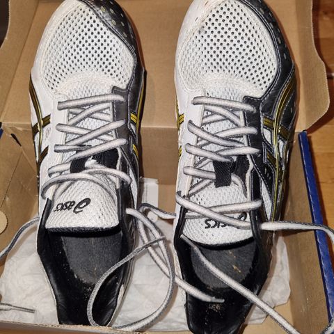 Asics løpesko m/pigg 39,5