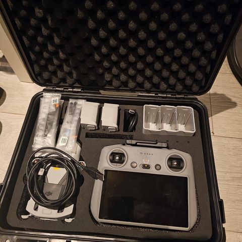 Dji 4 mini pro fly more